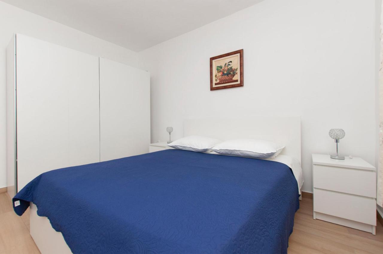 Apartments Jasna Omis Bagian luar foto