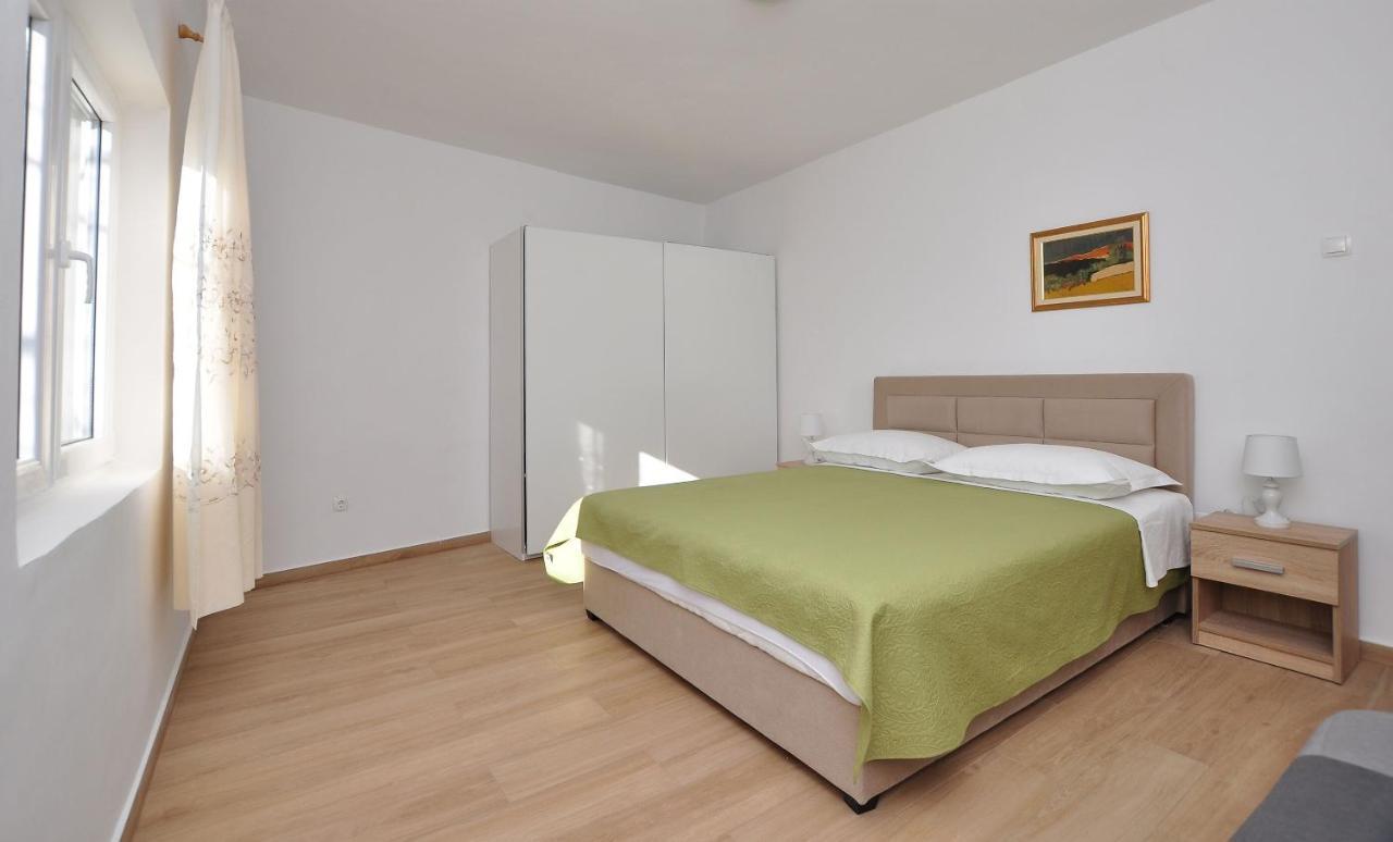 Apartments Jasna Omis Bagian luar foto